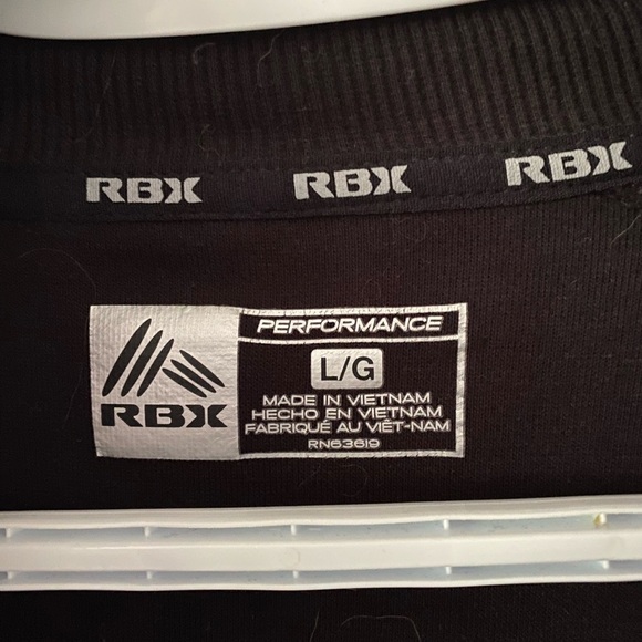 RBX | zippered sweater  with thumb holes. Large - Picture 2 of 11